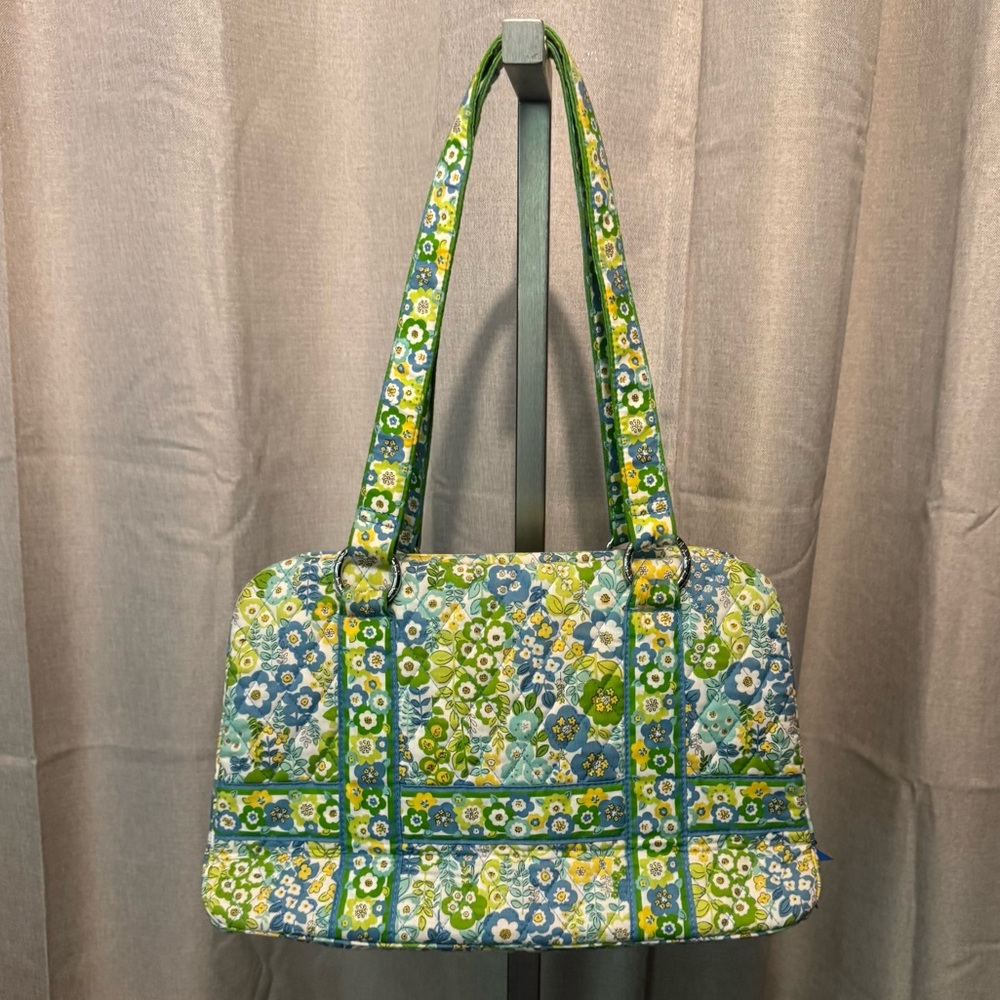 VERA BRADLEY floral tote in “English Meadow”